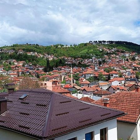 Spacious Condo Near Bascarsija - Free Parking Sarajevo Exterior photo